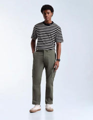 Flying Machine Army Green Solid Twill Relaxed Fit Men's Cargos