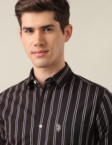 U.S.Polo Association Men's Tailored Fit Vertical Striped Shirt