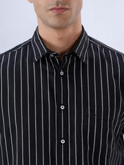 Parx Men Slim Fit Stripe Pattern Cotton Blend Semicutaway Collar Half Sleeve Casual Shirt Black