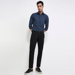 Parx Men Low Rise Tapered Fit Solid Pattern Cotton Blend Flat Front Casual Trouser Black