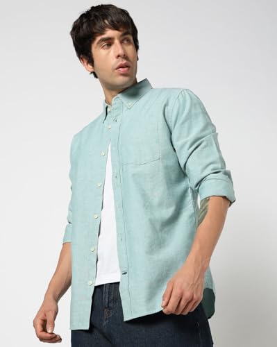 Men's Checks Button-Down Collar Shirt