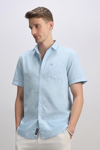 Men Light Blue Custom Fit Stripe Half Sleeves Casual Shirt