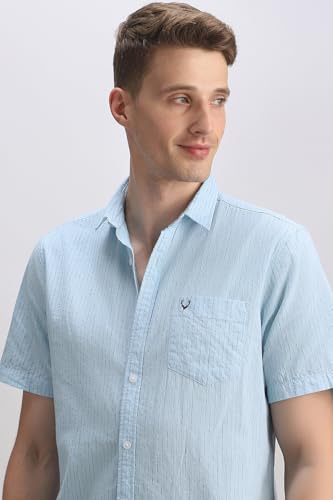 Men Light Blue Custom Fit Stripe Half Sleeves Casual Shirt