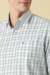 Men White Classic Fit Check Full Sleeves Casual Shirt