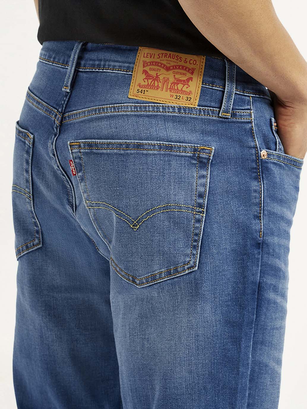 Levis Mens Jeans A6635-0111