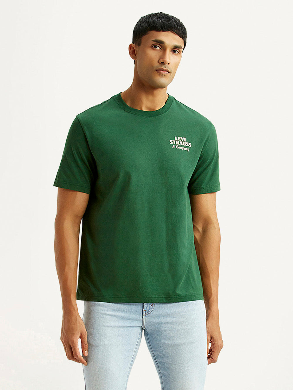 Levi's men's green crew neck T-shirt with brand logo, long sleeve, casual fit, showcasing front view and soft fabric texture.