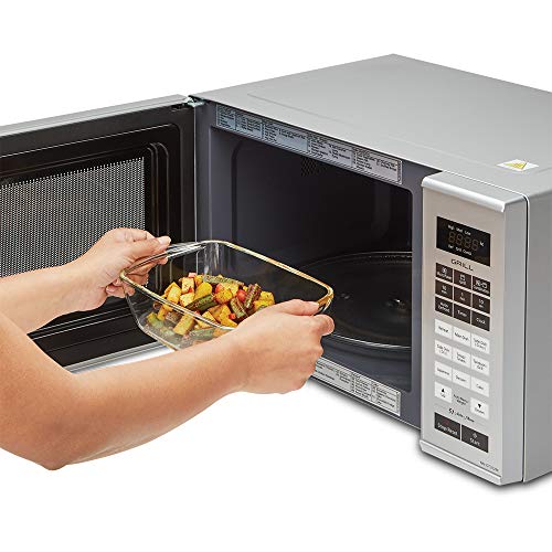 Borosil 2600ml Baking & Serving Square Shape Dish with Handle & Green Lid | Borosilicate Glass Bakeware and Serveware Casserole Dish Tray | Microwave, Oven & Dishwasher Safe Bowl | Transparent