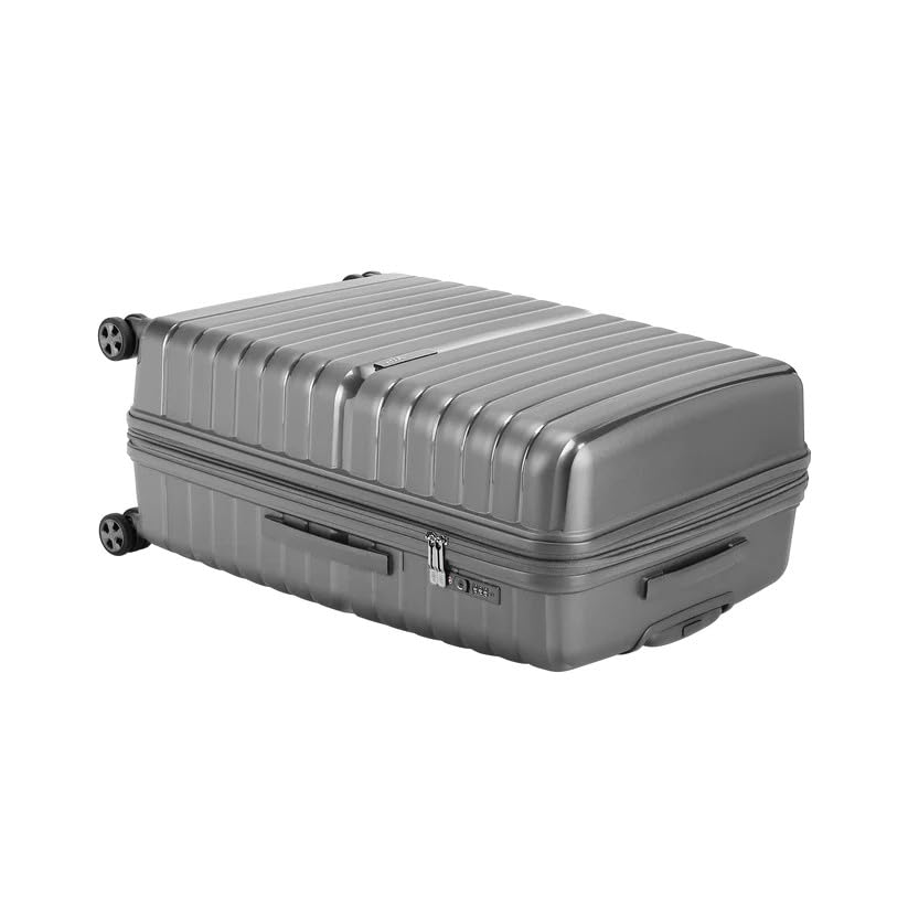 VIP Lightweight Polypropelyne Wheels Multistage Trolley,TSA Lock with Organizer,Elegent Pinstripe Design Luggage Bag with 5 Years International Warranty.