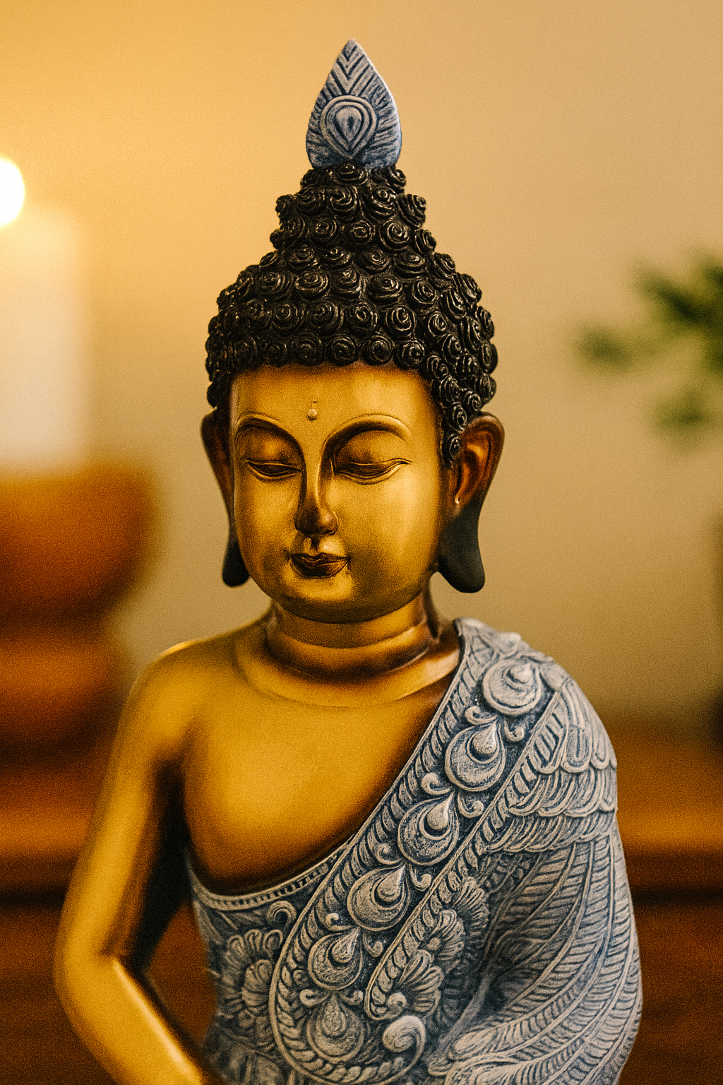 Serene Meditating Buddha Statue