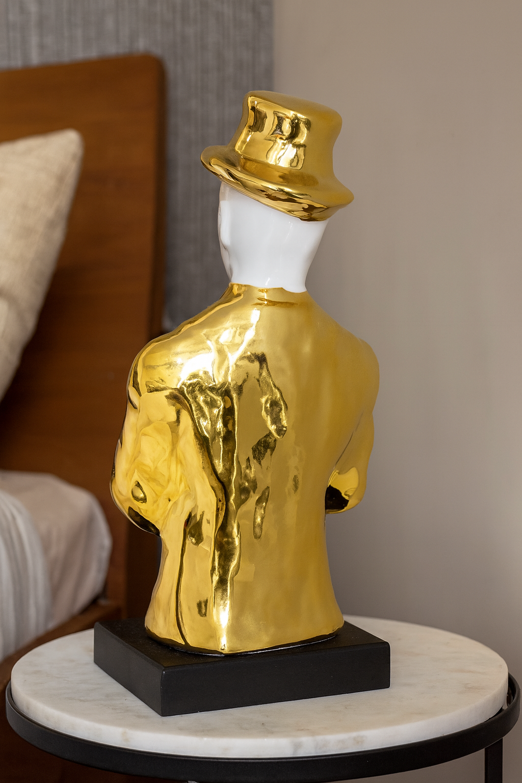 JMD HOUSEHOLD FIGURE CERAMICE 98