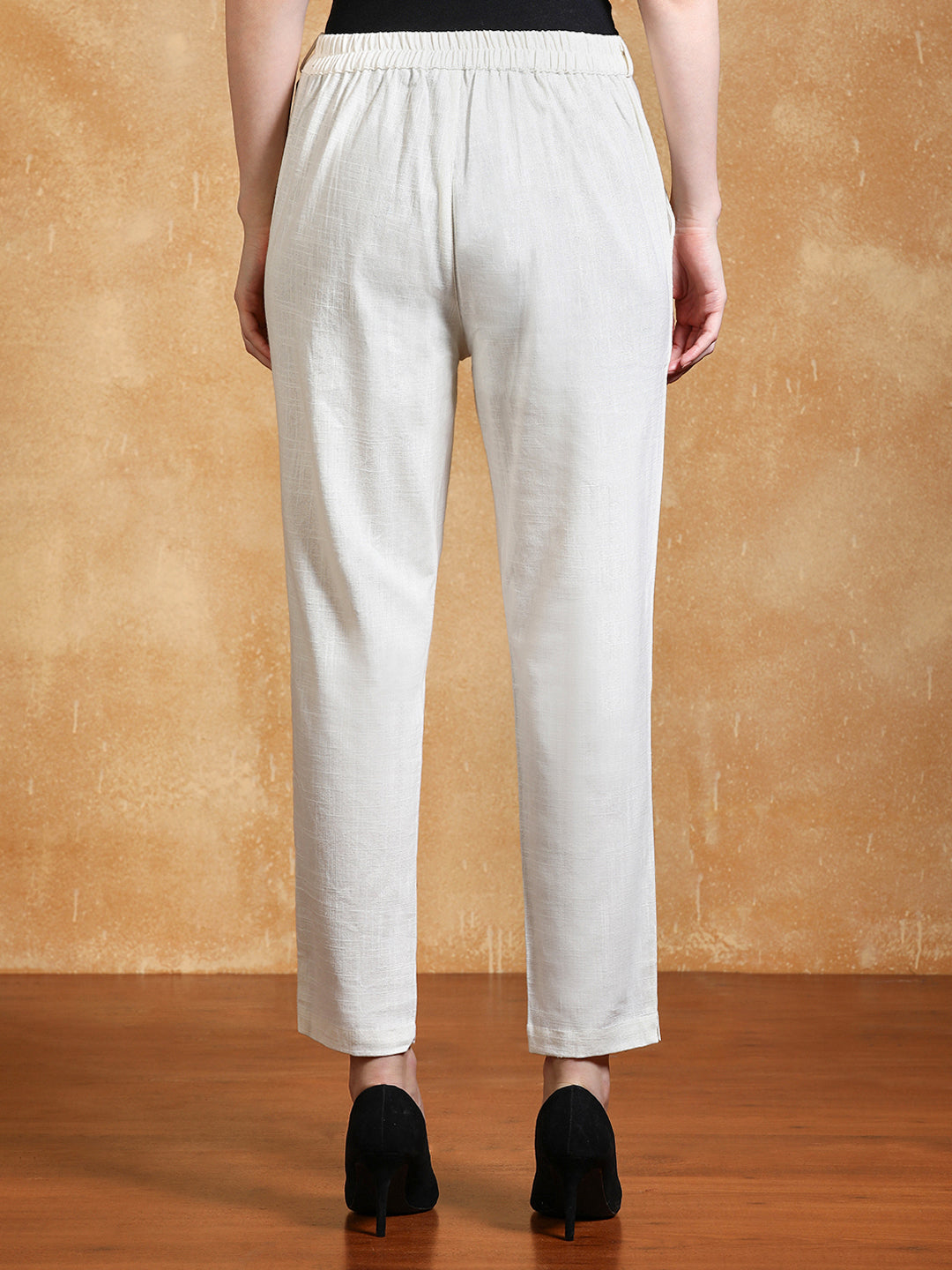 Off-White Solid Cotton Slub Straight Pants