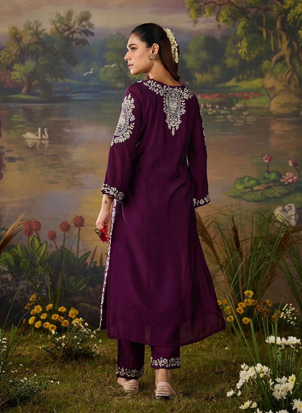 Husna Silk Embroidered Ladies Straight Suit Set With Dupatta