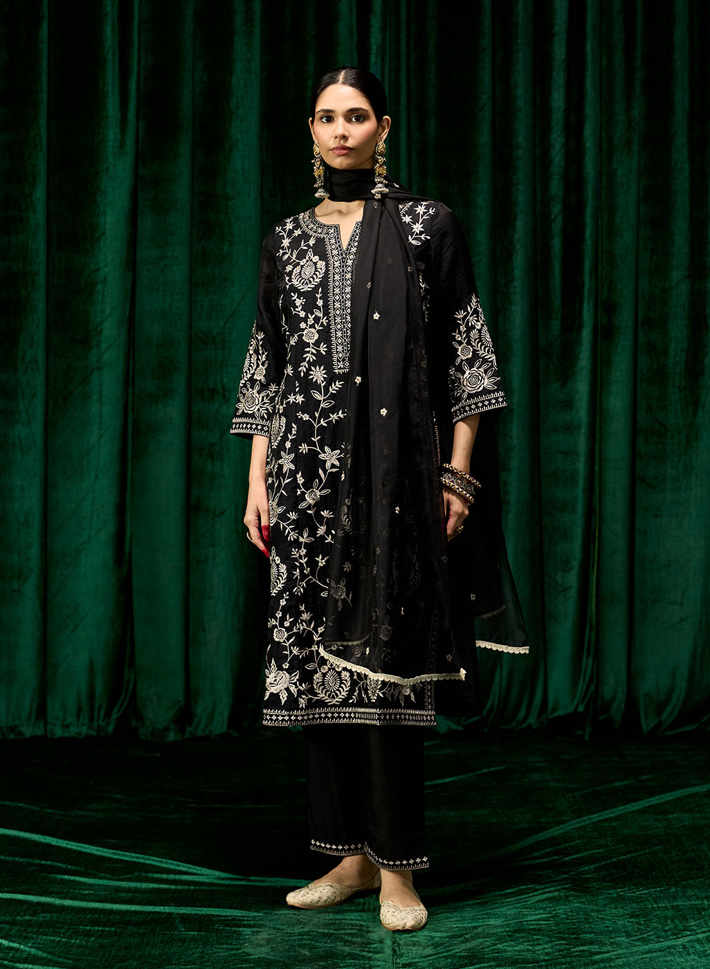 Raina Embroidered Ladies Kurta Set With Dupatta