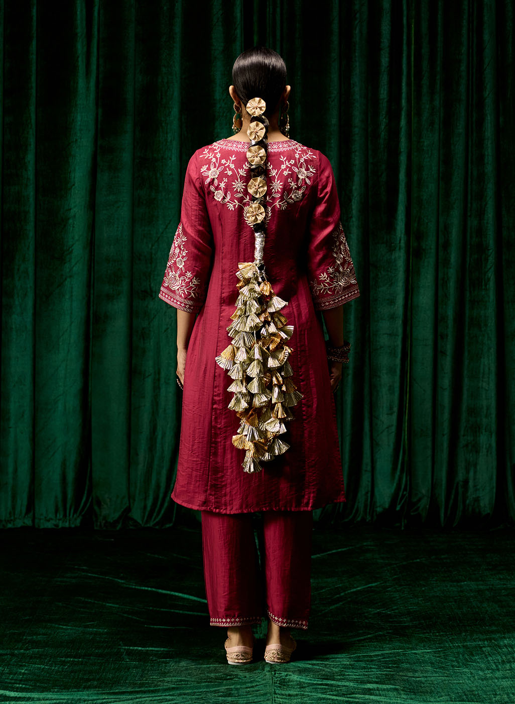 Raina Embroidered Ladies Kurta Set With Dupatta