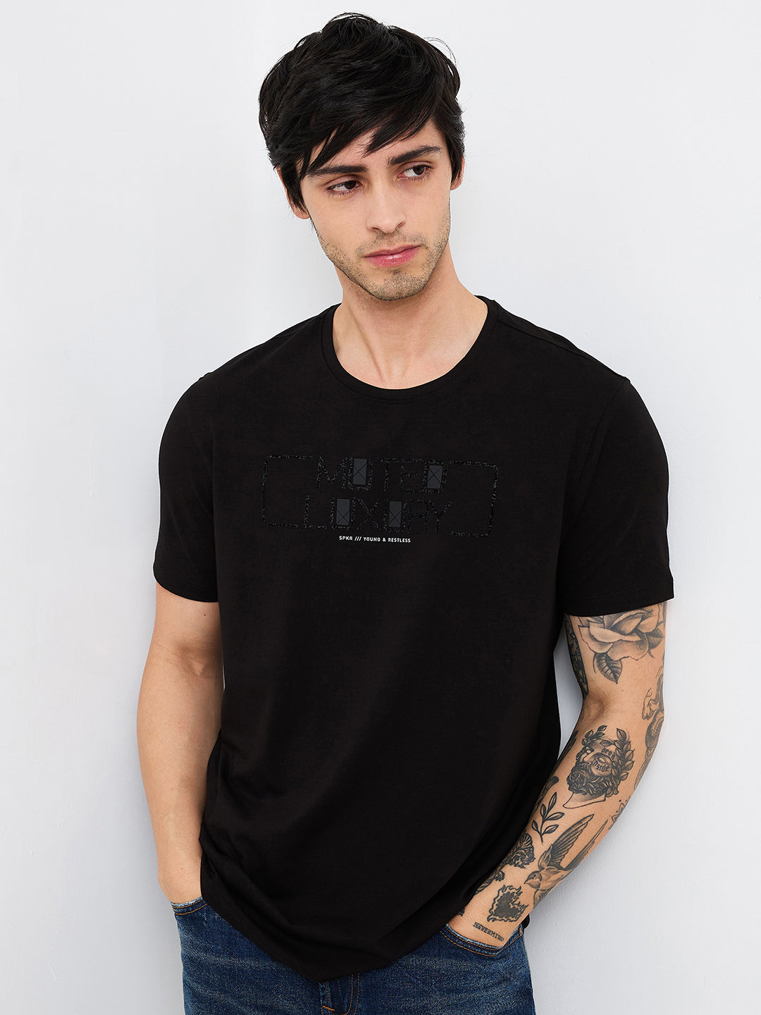 Men Black Slim Fit Solid Half Sleeve T-Shirt