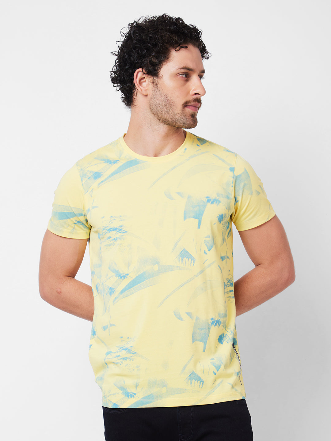 Men Round Neck Half Sleeves Yellow T-Shirt