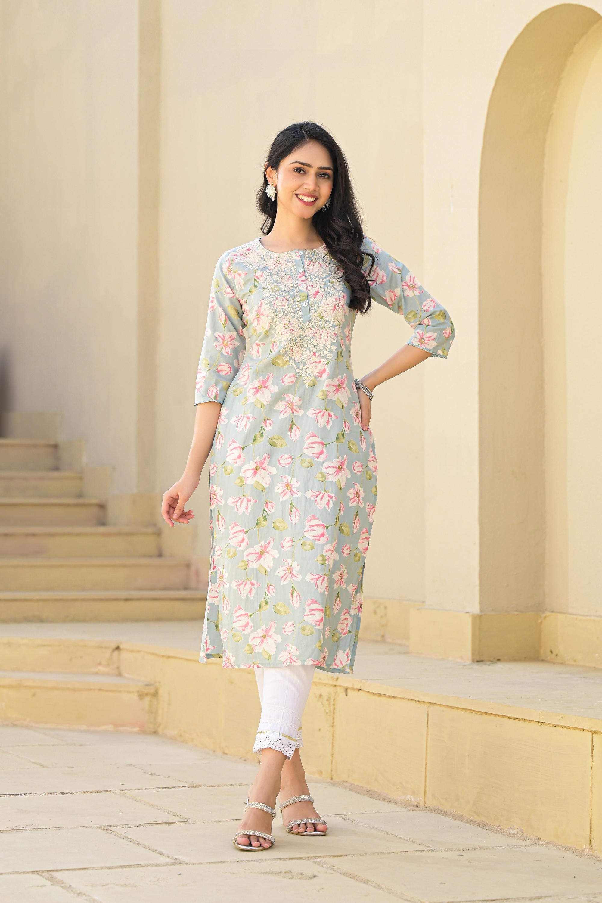 Green Floral Printed Cotton Kurta With Thread Work & Buttons