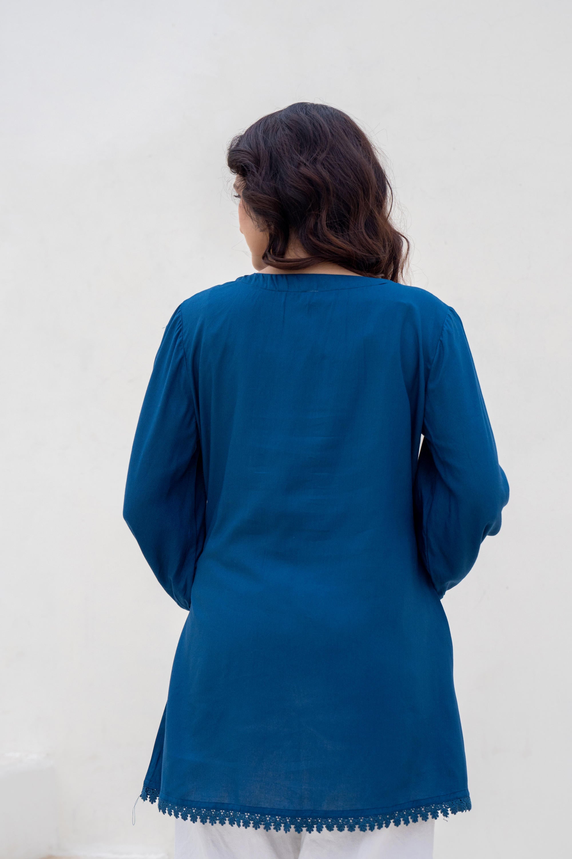 Navy Solid Viscose Tunic With Buttons & Lace