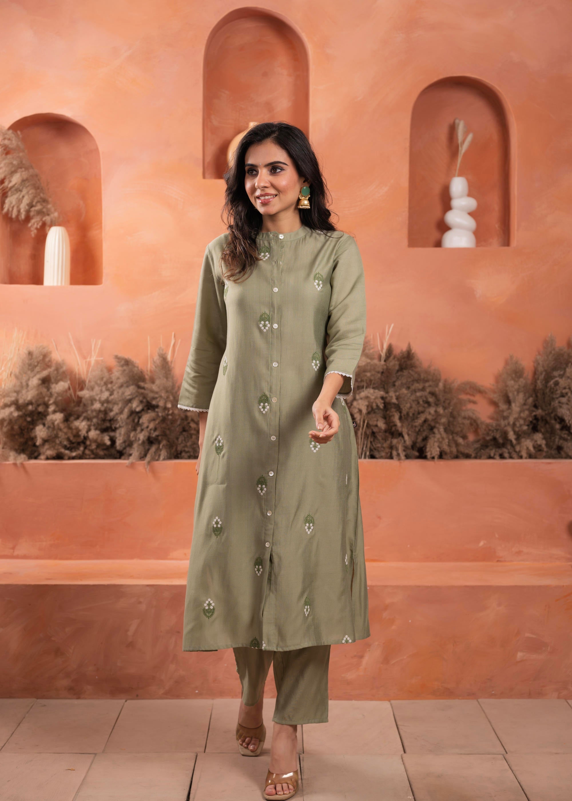 Olive Embroiderd Kurta And  Solid Bottom With Cotton Lace And Buttons