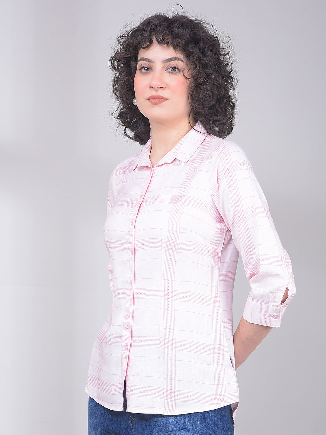 Pink checked ladies Western shirt from Crimsoune Club, long sleeves, classic collar, and button-up front.